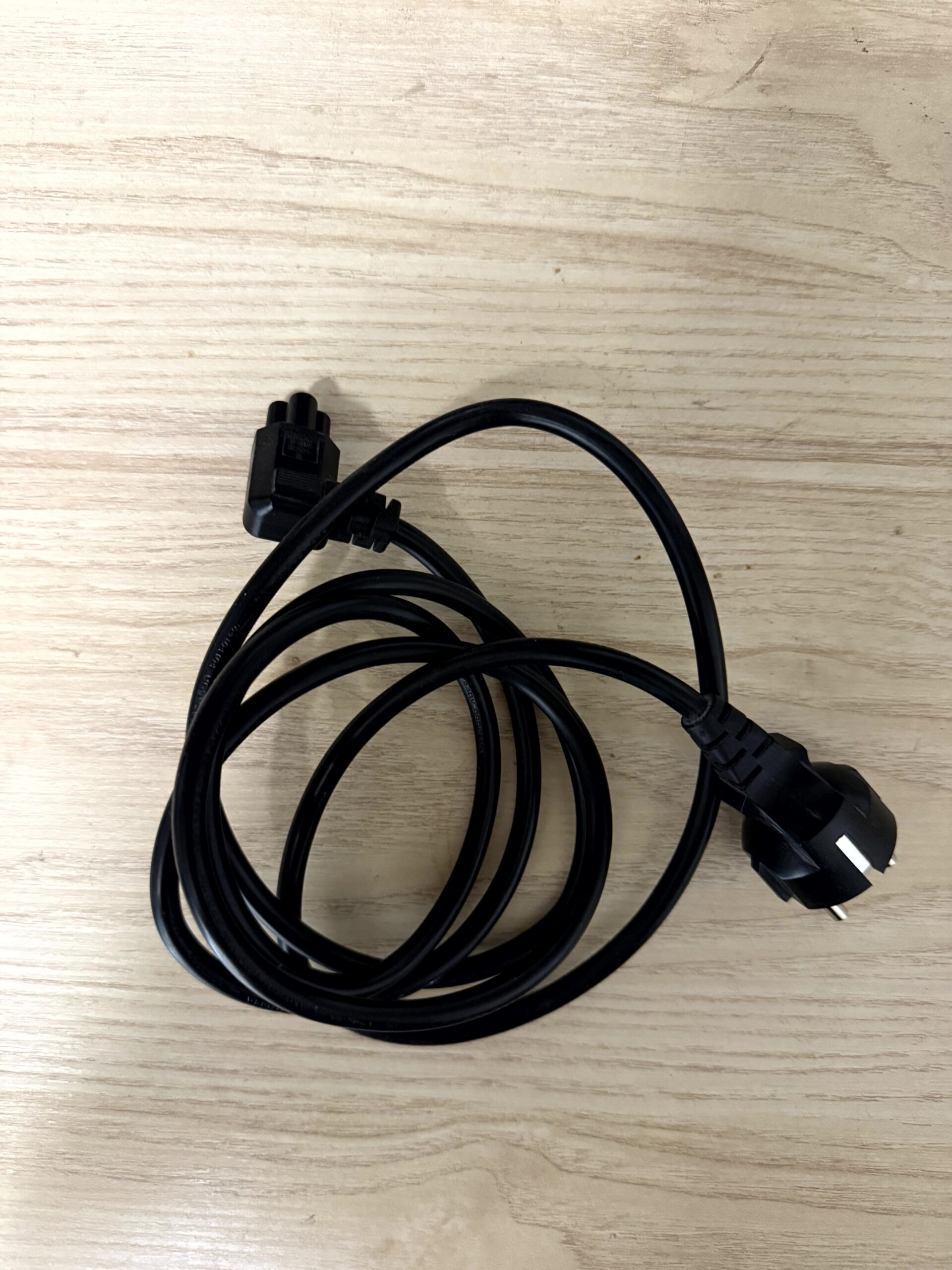 Alimentation chargeur PC portable d'occasion